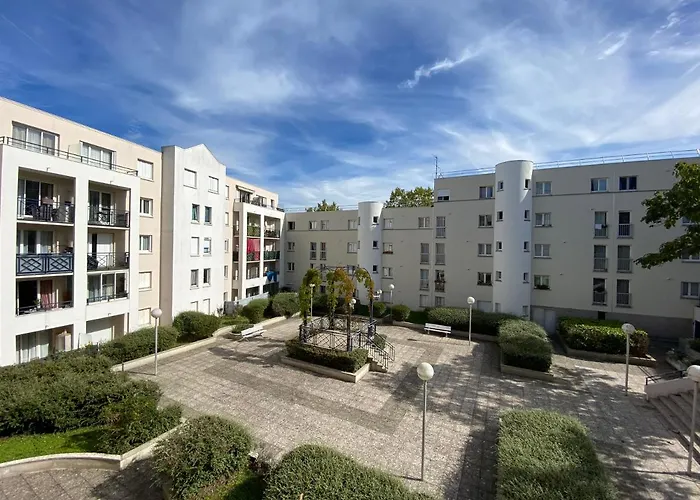 Le Beaugency Near Paris & Disneyland
